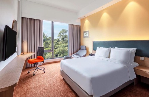 Downtown Kota Kinabalu Hotel | Holiday Inn Express Kota Kinabalu City Centre by IHG