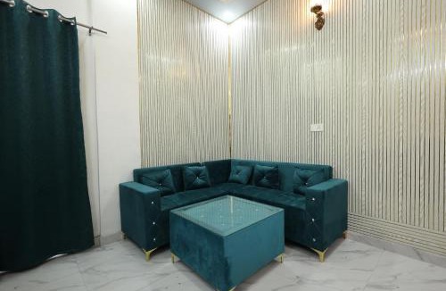 Rohini Apartment | Home 1BHK for Couple Friendly Sector 25 Rohini