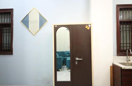 Rohini Apartment | Home 1BHK for Couple Friendly Sector 25 Rohini