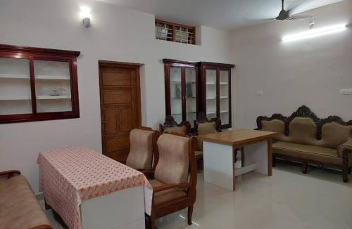 Guruvayur House | Home in Guruvayur-3 Bedroom(1AC)+Living+Kitch