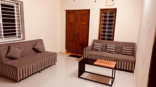 Kompally House | Home stay in Gundlapochampally near Kompally bridge secunderabad Aparna