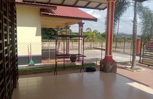 Selising House | Homestay Adilah D