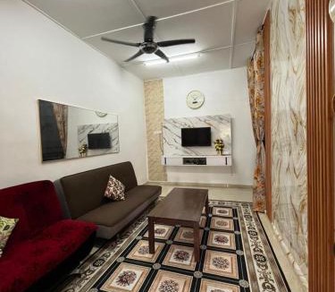 Ayer Molek House | HOMESTAY AYER MOLEK Malay ONLY