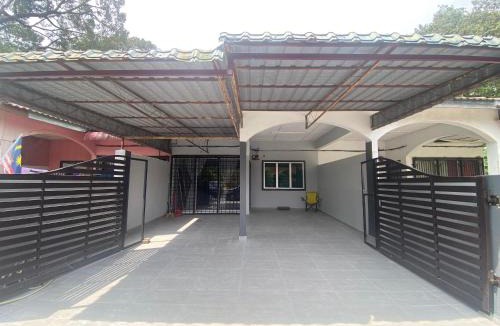 Tanjung Malim House | Homestay Bonda E
