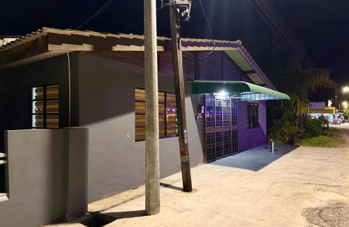 Kuala Terengganu House | Homestay De Acacia Rumah Nyatuh