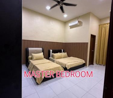 Krubong House | Homestay Fully Aircond Free Wifi Near MITC,UTEM