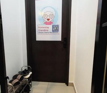 Bandar Penawar Apartment | Homestay Grandma