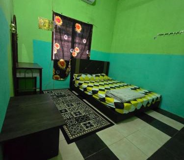 Pasir Puteh House | Homestay Kak Ana