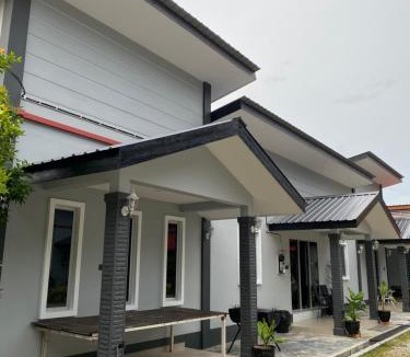 Kampung Lubuk Buaya House | Homestay Langkawi Guesthouse 5 bedrooms