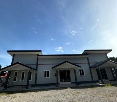 Kampung Lubuk Buaya House | Homestay Langkawi Guesthouse 5 bedrooms