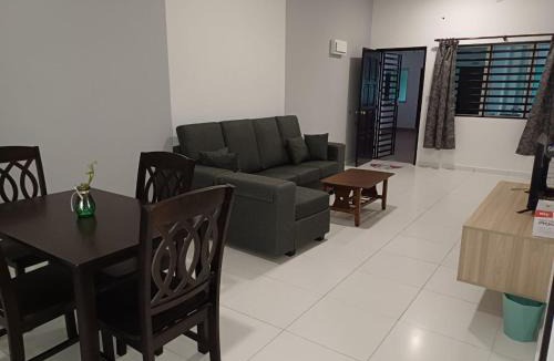 Seri Manjung Apartment | Homestay Manitha