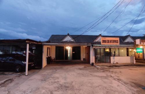Kampung Pengkalan Maras House | Homestay RnR CafeStay