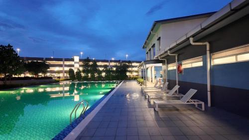 Ijok Apartment | Homestay Puncak Alam With Swimming Pool Mus Lim