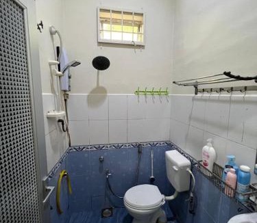 Dungun House | Homestay Qayyum D'Sura