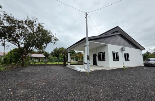 Simpang Sungai Choh House | Homestay Rawang, Sg Choh