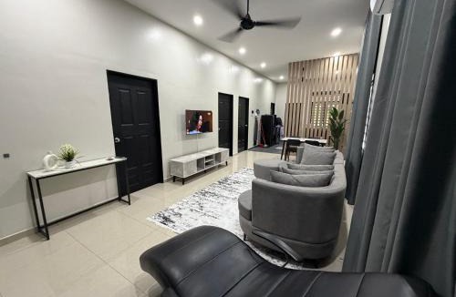 Simpang Sungai Choh House | Homestay Rawang, Sg Choh