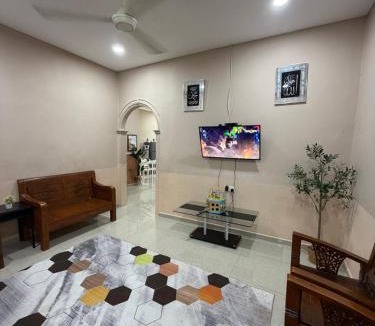 Bukit Rambai Villa | Homestay Shah Rizki D'sawah