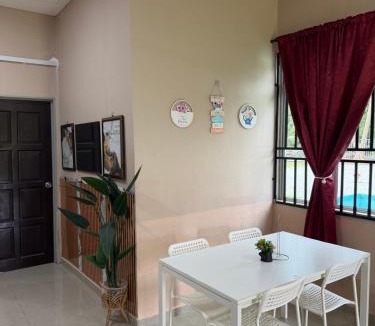 Bukit Rambai Villa | Homestay Shah Rizki D'sawah