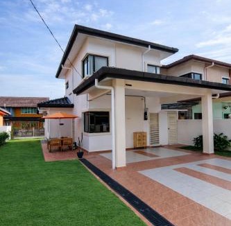 Kepala Batas House | Homestay Si Manja Kini Bertam 4 Bilik Semi D 2 Tingkat