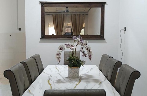 Kampung Sura House | Homestay Teratak Adamia