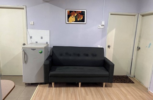 Tanjung Tanah Merah Apartment | Homestay WaDi 2, Apartment with pool near beach