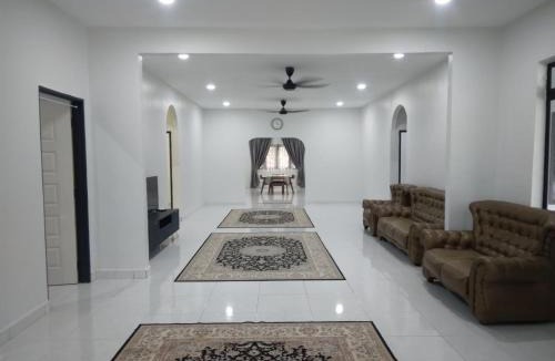 Kampung Sungai Raga House | HOMESTAY WADIHANA