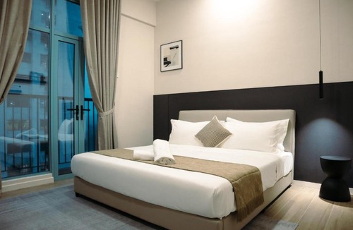 Likas Apartment | Homesuite' Home at Bay Suites