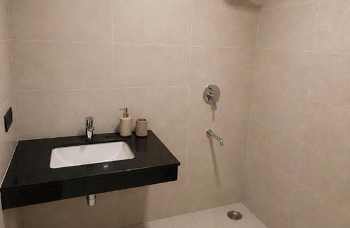 Auli House | Homigo Stays