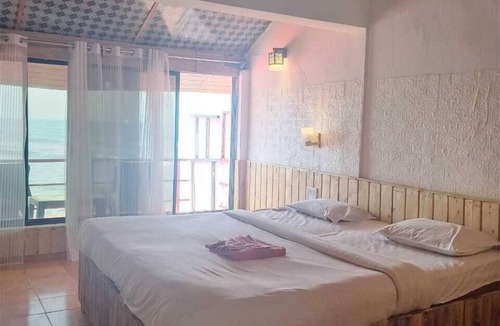 Arambol Hotel | Honey Guest House Restaurant