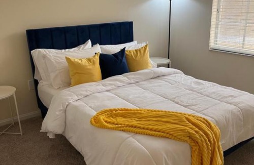 Boynton Beach Apartment | Honeycomb Hideout