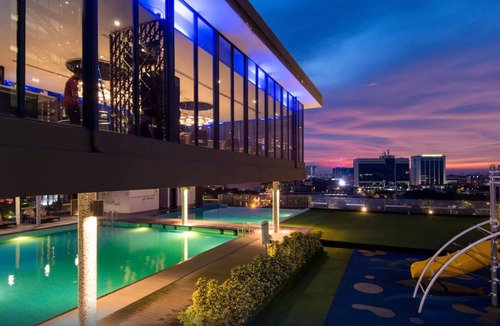 Malacca City House | Honeymoon Haven-5 min to Jonker Street