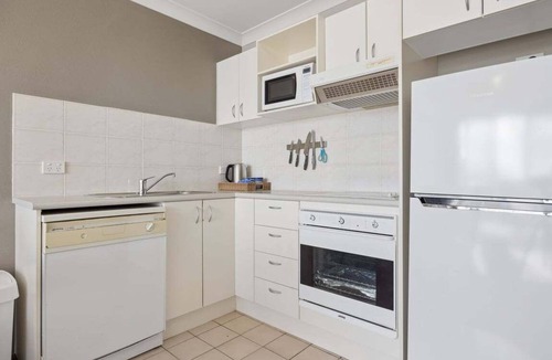 Jindabyne Resort | Horizons 302 - Centrally located in town with pool access, tennis courts and undercover car parking