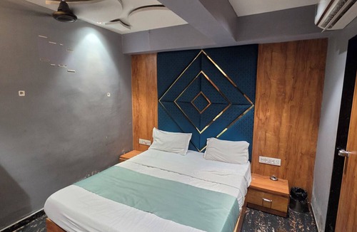 Chandkheda Hotel | Hotal Park View