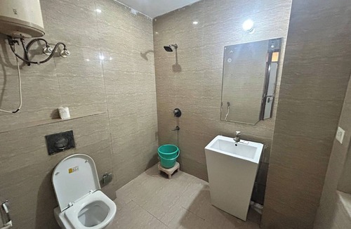 Jasola Hotel | Hotel 82 Inn