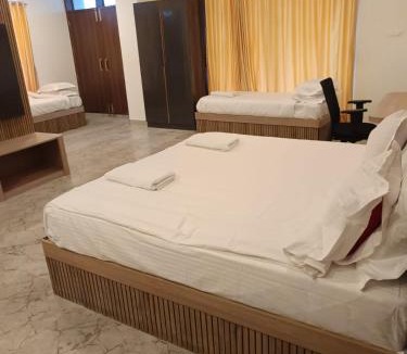 Bengaluru Hotel | Hotel Aaryan Comforts - Peenya