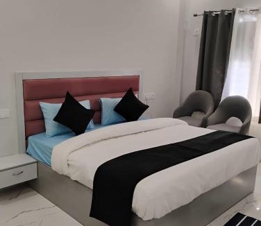 Mayapur Hotel | Hotel Aastha Inn