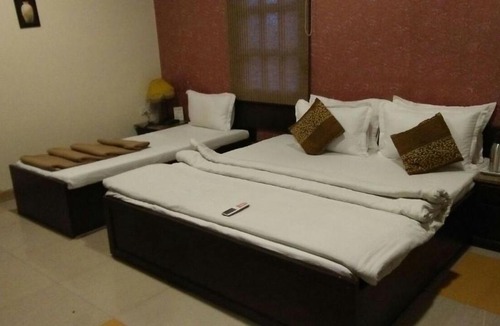 Mathura Hotel | Hotel Abhinandan