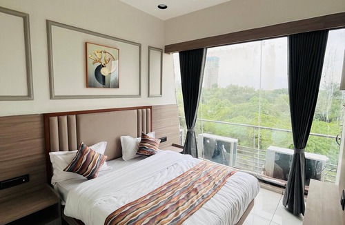 Ahmedabad Hotel | Hotel Acme Sky