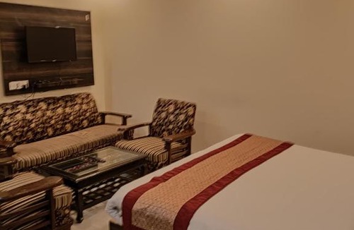 South West Hotel | Hotel Aerotech Near IGI Airport