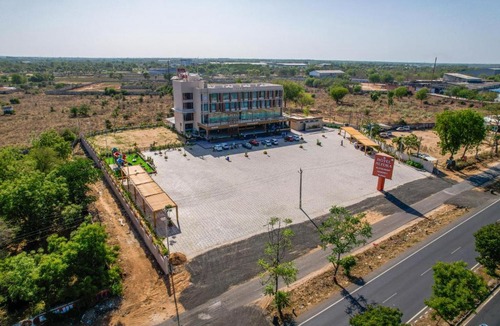 Kadi Hotel | Hotel Altura CHHATRAL