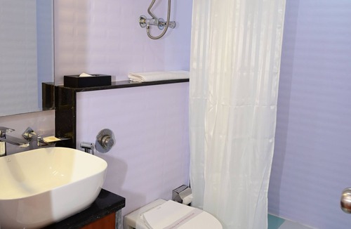 Amer Fort Road Hotel | Hotel Amayra