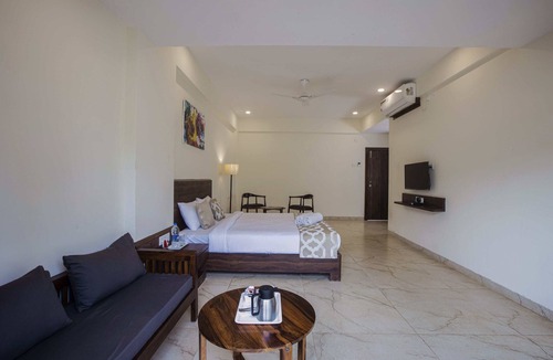 Bhilar Hotel | Hotel Amora Premium