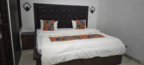 Agra Hotel | Hotel Ansh Palace - Village Near Taj Mahal Agra