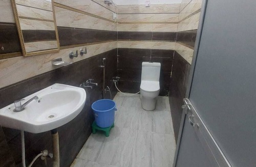 Haraiya Hotel | Hotel Anuj Palace l Near Ram Mandir