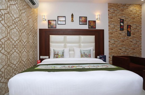 Mahipalpur Hotel | Hotel Arch -Stunning Double Bedroom Near Aerocity in New Delhi