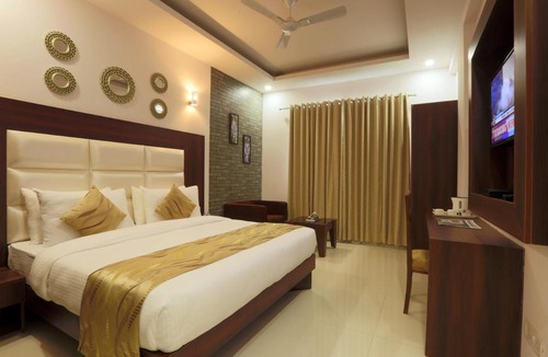 Mahipalpur Hotel | Hotel Arch -Stunning Double Bedroom Near Aerocity in New Delhi