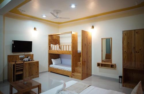 Bajaura Hotel | Hotel Arijika View