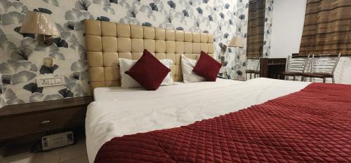 Old Delhi Hotel | Hotel Arina Inn-Near Red Fort