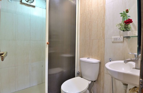 Karol Bagh Hotel | Hotel Aster Inn