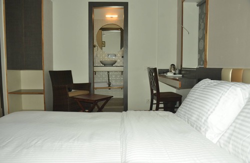 Police Bazar Hotel | Hotel Aura
